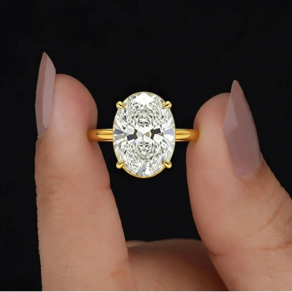 18k Gold Vermeil Oval-Cut Solitaire Ring with Moissanite 5 CTs